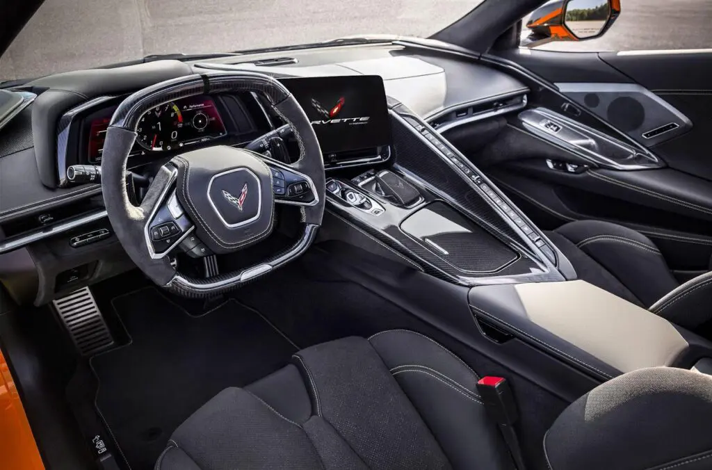 Салон версии Z06