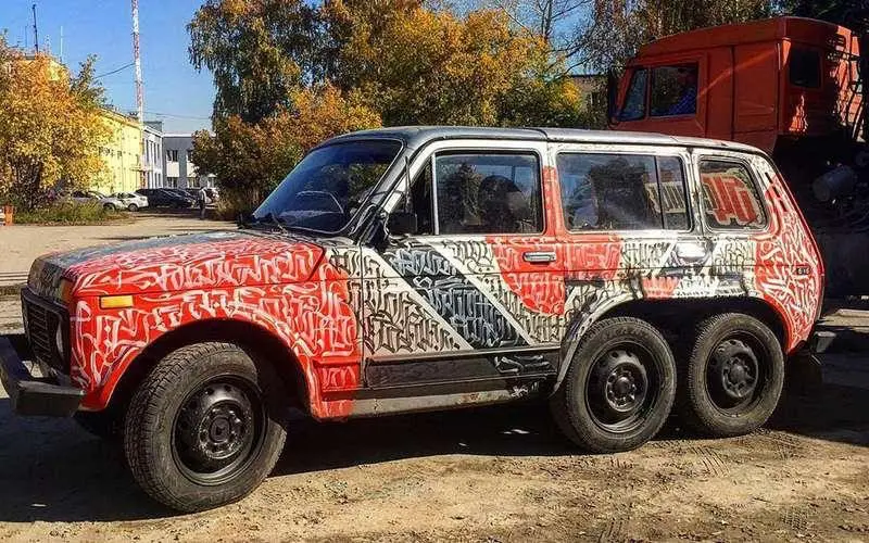 Трехосная Нива