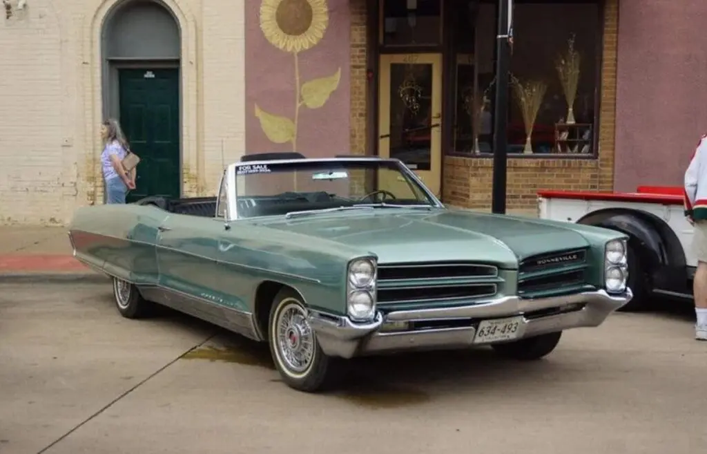 Кабриолет Pontiac Bonneville