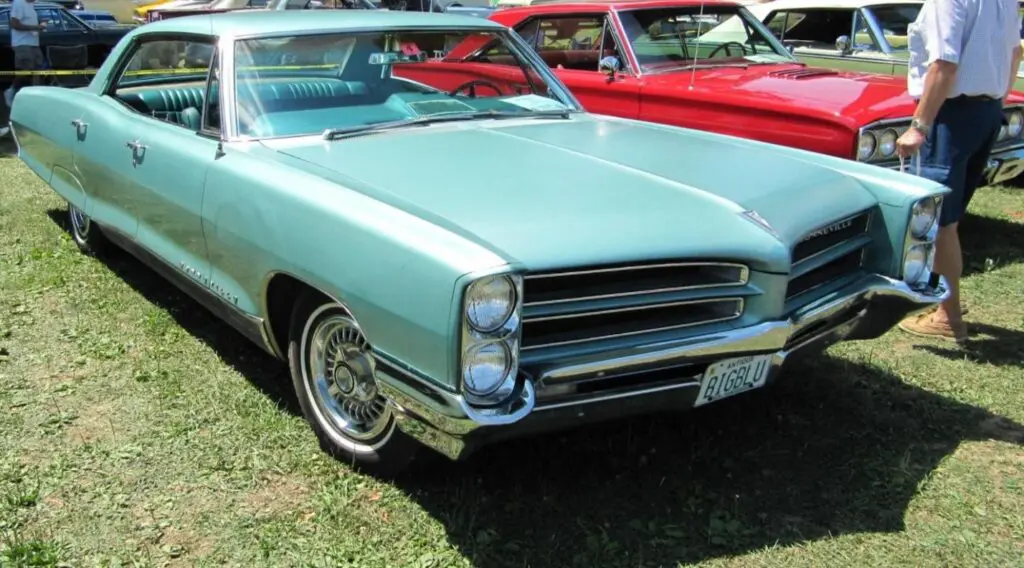 Купе Pontiac Bonneville
