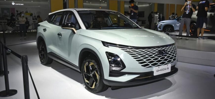 Новые китайские автомобили для российских покупателей в 2022 году