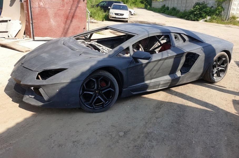 Незавершенный проект копии Lamborghini Aventador
