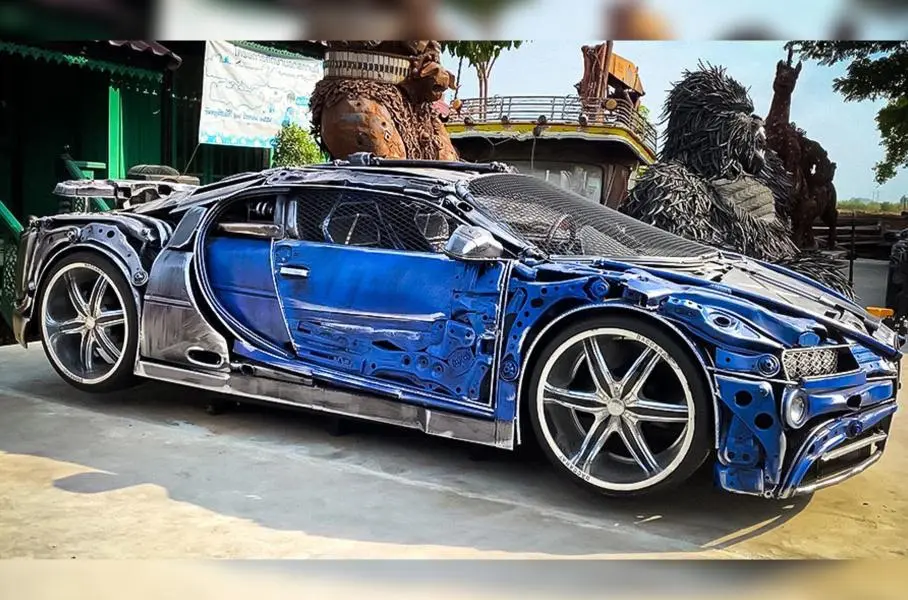 Функциональная реплика Bugatti Chiron в стиле ситмпанк сделана из металлолома и запасных частей от разных автомобилей