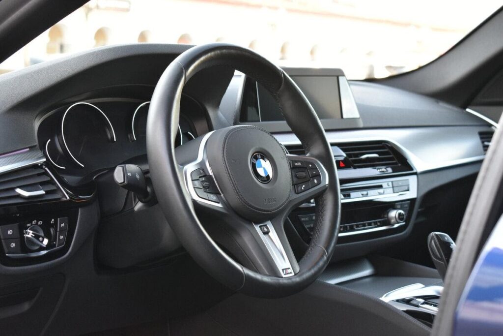 Состояние салона BMW 5-Series с пробегом 40 тыс. км