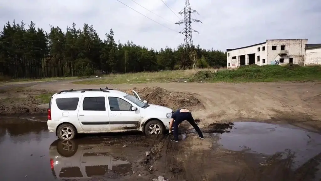 Внедорожные способности LADA Largus Cross следует оценивать объективно