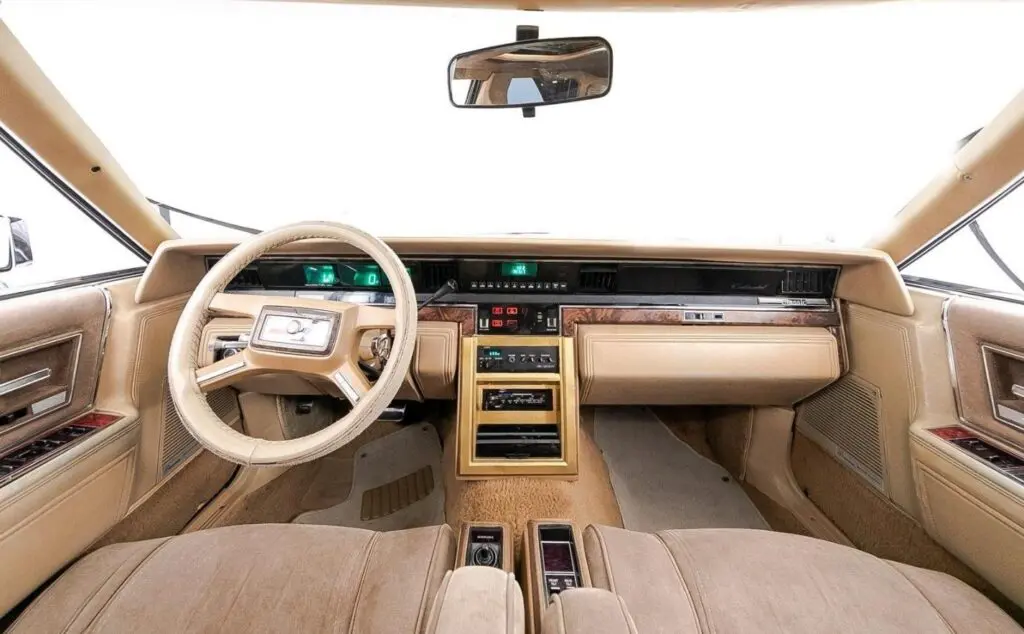 Салон Lincoln Continental