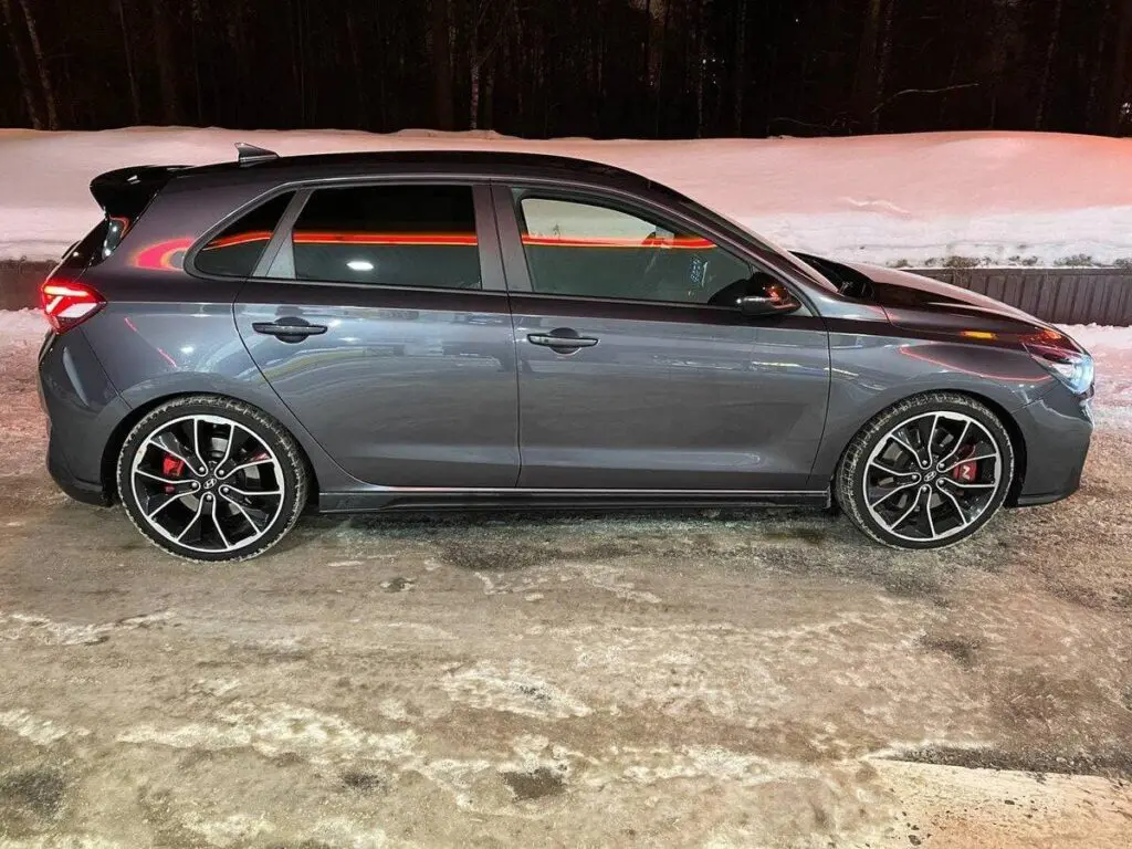 Hyundai i30 с двигателем 275 л. с. в комплектации Ultimate