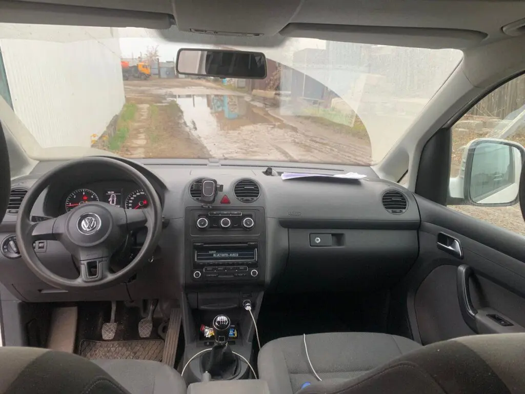 Состояние салона автомобиля с пробегом 225 тыс. км 2013 г. выпуска