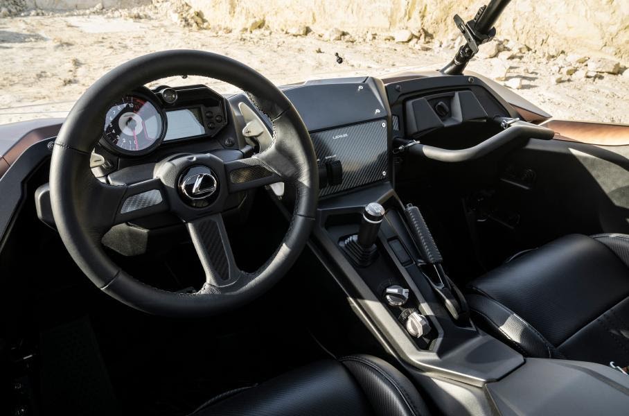 «Спартанское» оснащение салона Lexus ROV Concept
