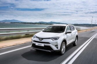 Toyota RAV 4 с пробегом до 2,5 млн рублей. Какой мотор лучше? Периодичность замены колодок и другие особенности