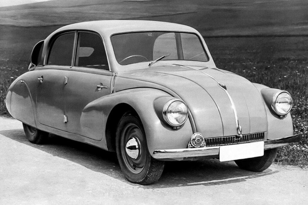 Выплатой денежной компенсации немцы подтвердили копирование решений чешских разработчиков при создании Tatra T97