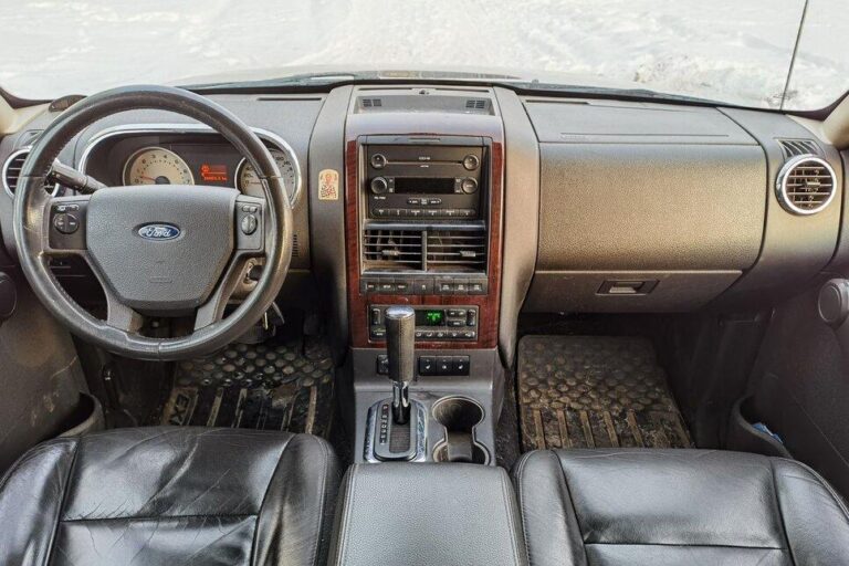 Замена Ниве: Ford Explorer с пробегом. Последний рамный SUV легендарной ...
