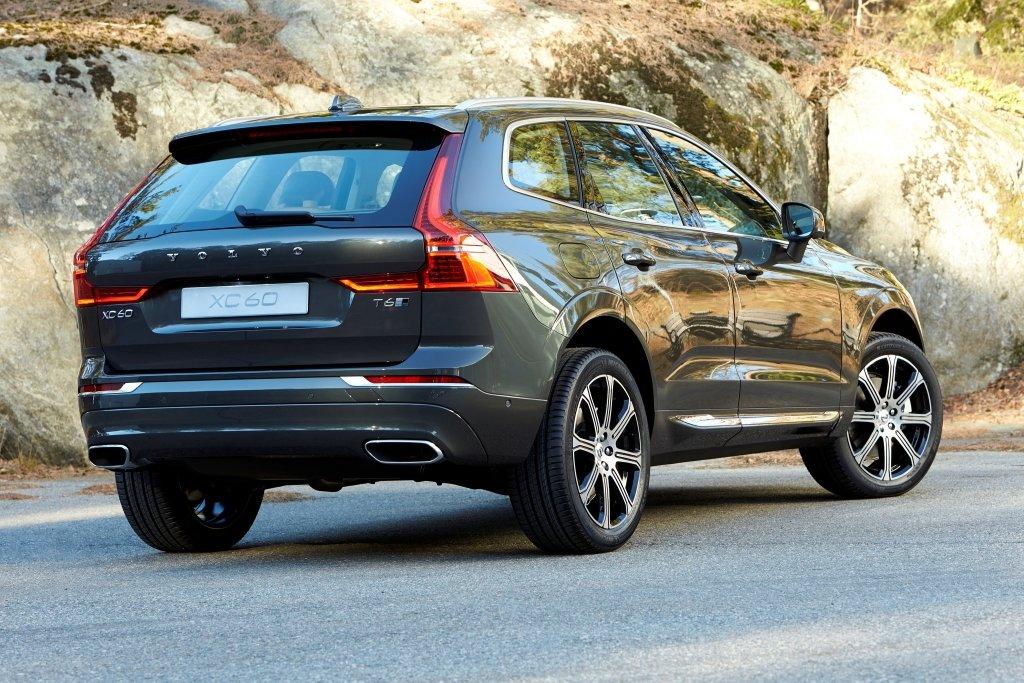 Volvo XC60 – вид сзади