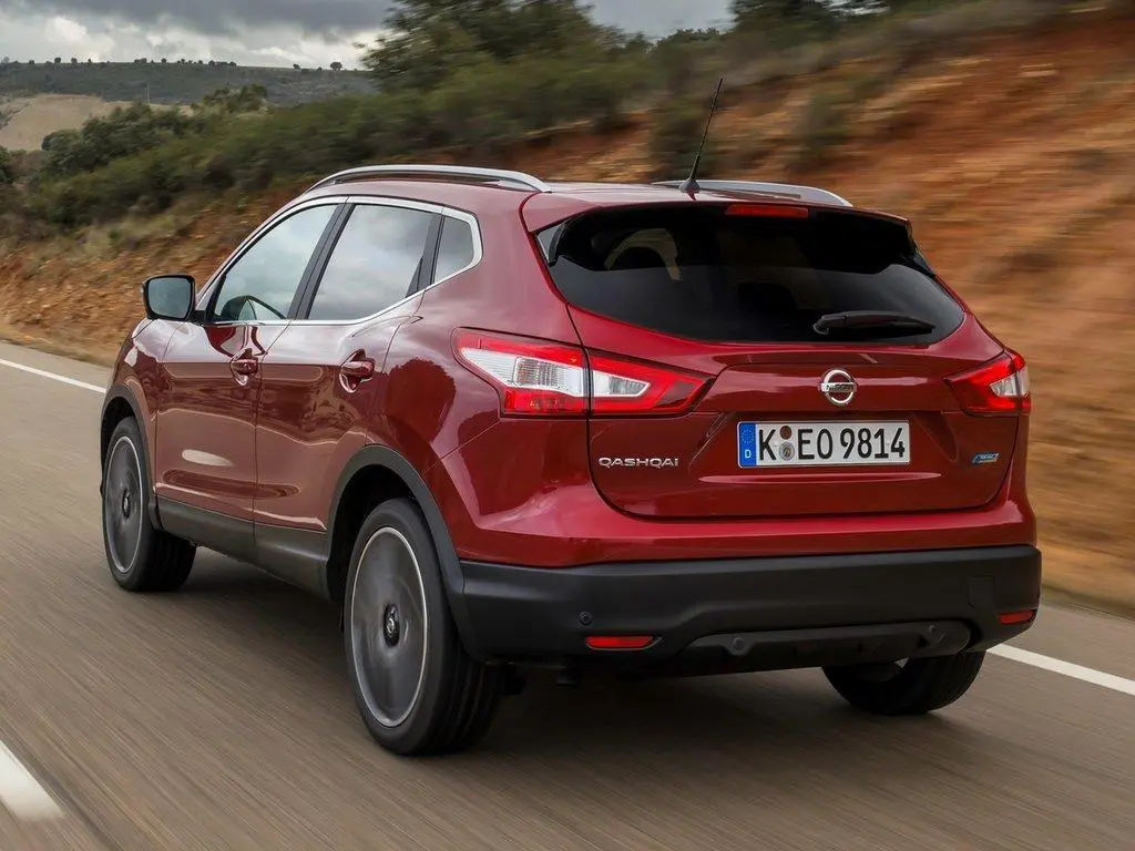 Полноприводный Nissan Qashqai (2.0, 144 л. с., 200 Н*м) разгоняется до «сотни» за 10,5 секунды