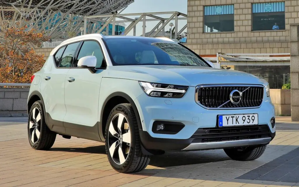 Второе место – Volvo XC40 (4,5)