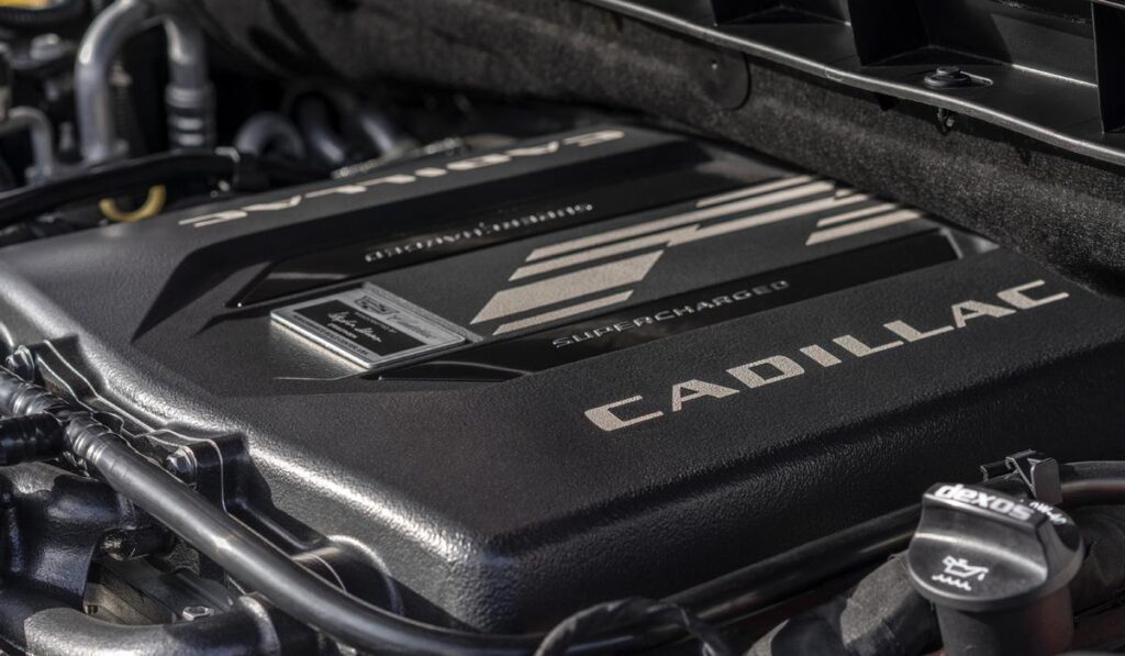 Новый двигатель для самого мощного Cadillac Escalade