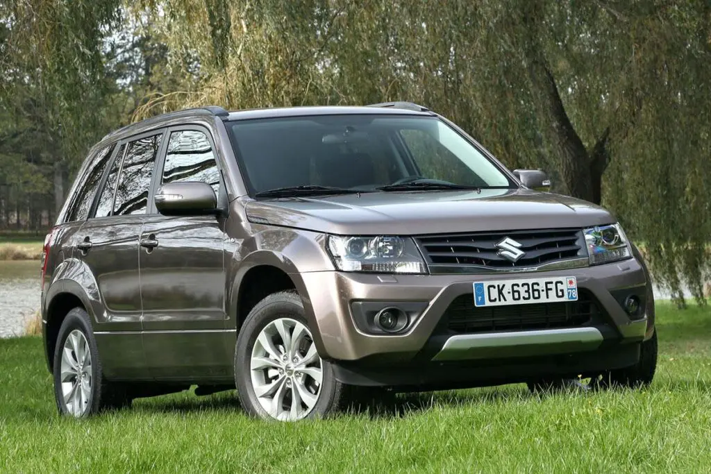 Suzuki Grand Vitara с «понижайкой» в коробке пригодна для штурма сложных дорожных препятствий