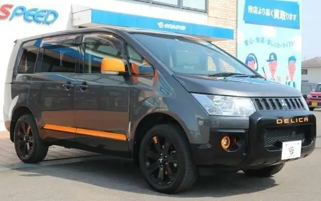 Не пугает правый руль? Выбирайте настоящий эксклюзив – Mitsubishi Delica D:5