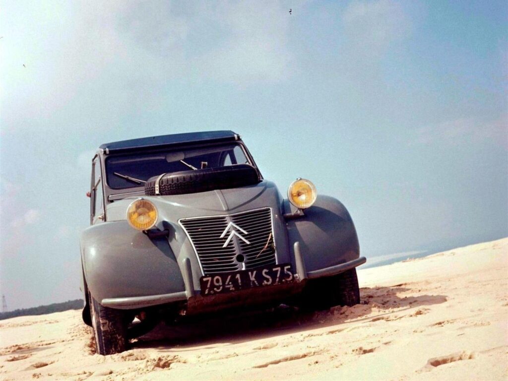 Суровый покоритель песчаных барханов – Citroën 2CV 4x4 Sahara