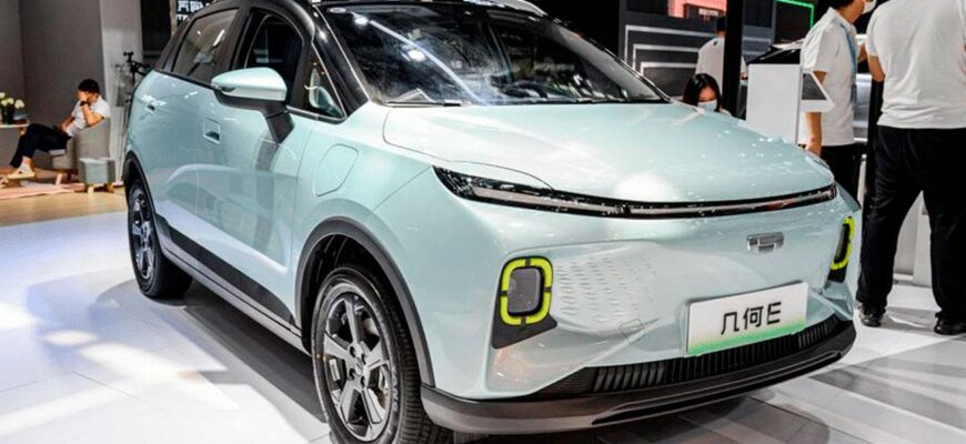 Электрическая альтернатива городскому автомобилю дешевле Лады – новинка из Китая Geometry E