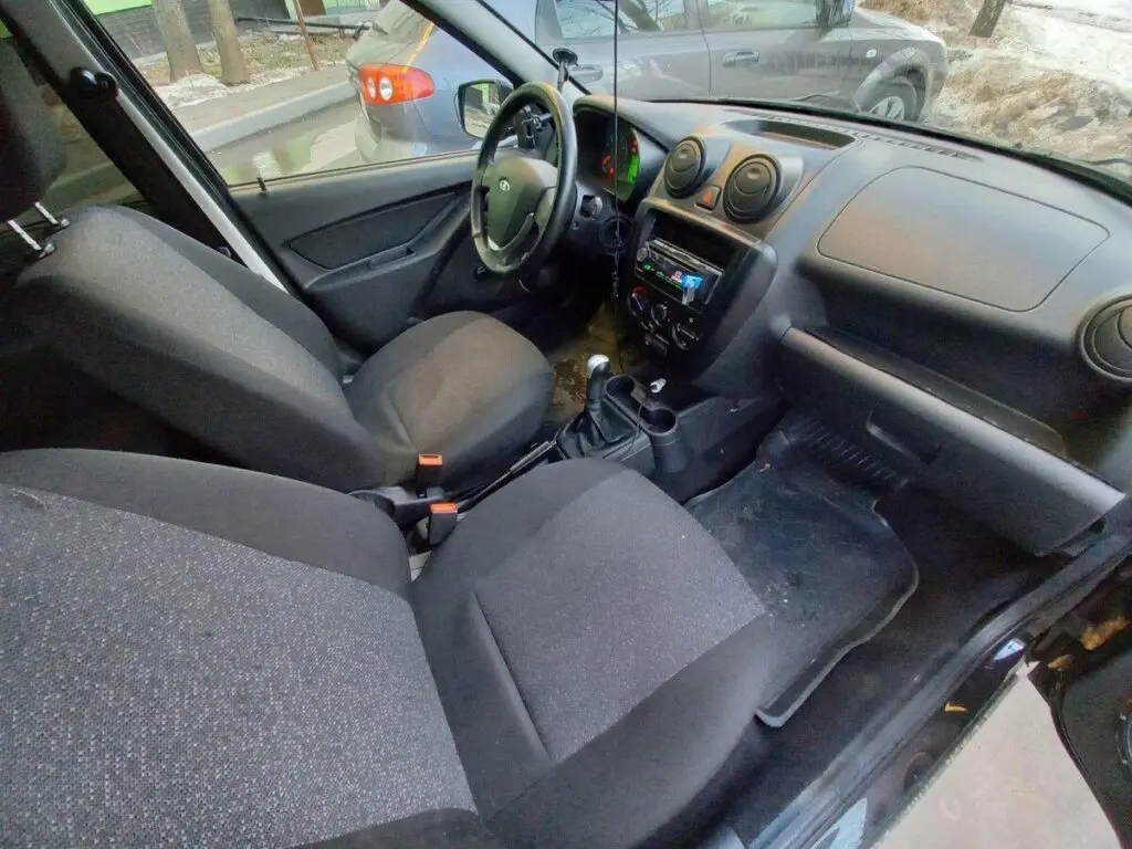Состояние салона автомобиля с пробегом 60 тыс. километров