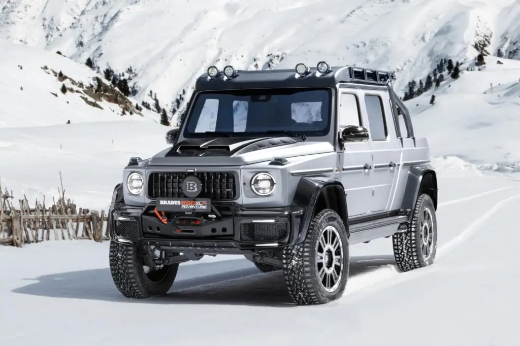 Аналогичное решение для увеличения клиренса до 490 мм конструкторы Brabus применили при создании пикапа Adventure XLP в 2020-м году