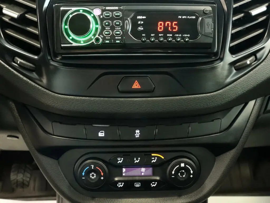 Идеальное состояние салона автомобиля за 990 тыс. рублей 2021 года выпуска с реальным пробегом 8950 километров