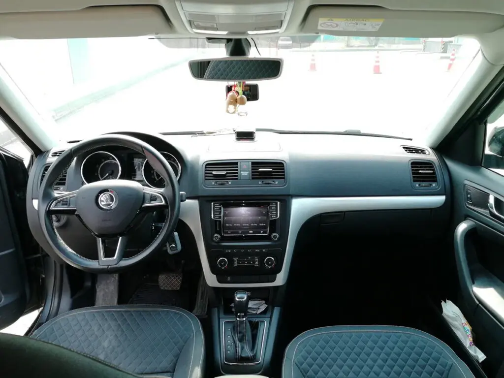 Салон выбранного автомобиля с пробегом 51 тыс. км