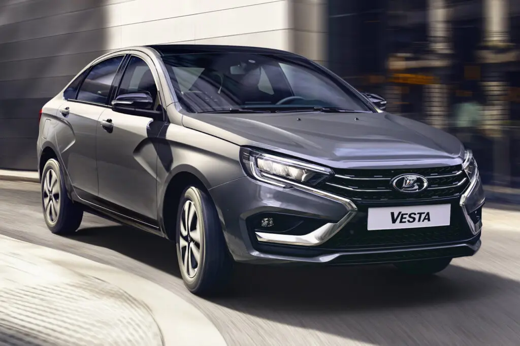 Запланирована комплектация Lada Vesta в базовом исполнении мотором ВАЗ мощностью 90 л. с.