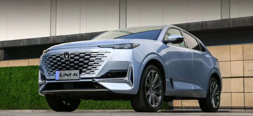 Объявлен старт продаж нового китайского кроссовера Changan Uni-K на российском рынке: цены, комплектация, технические характеристики