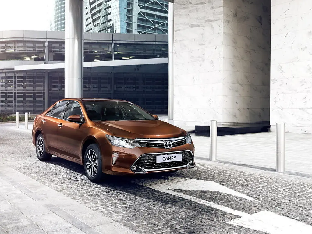 Toyota Camry 8-го поколения