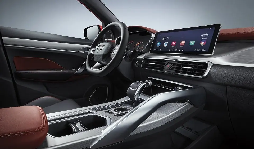Передняя часть салона Geely Coolray