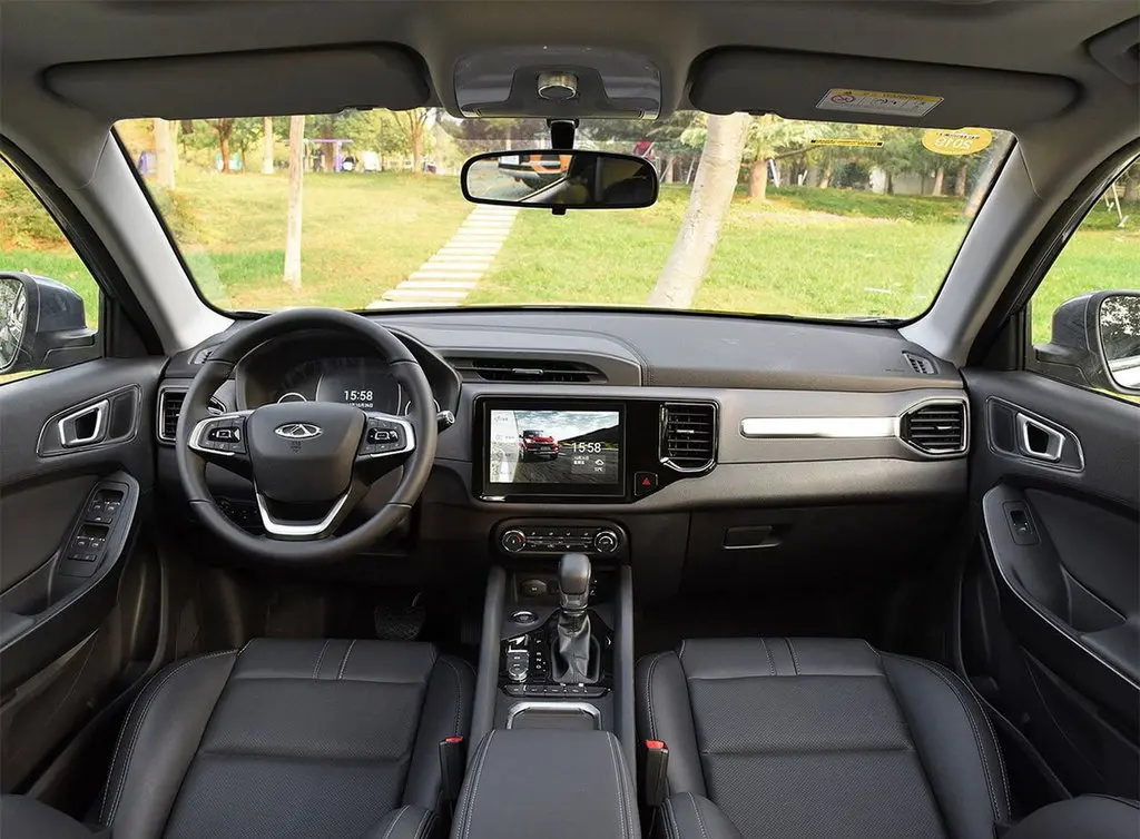 Передняя часть салона Chery Tiggo 4