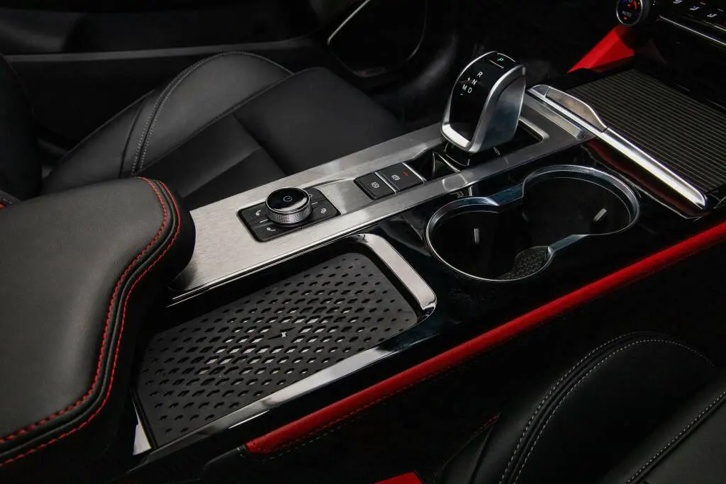 Оформление салона дорогой версии Chery Arrizo 5 Plus