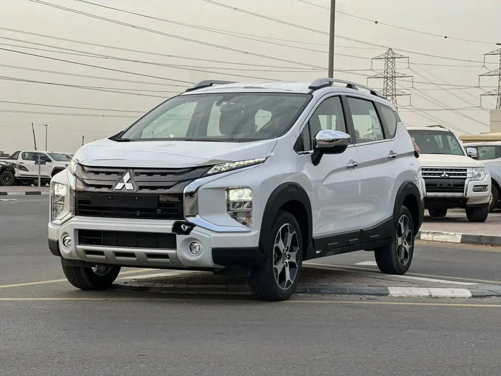 Mitsubishi Xpander Cross с пробегом 30 км