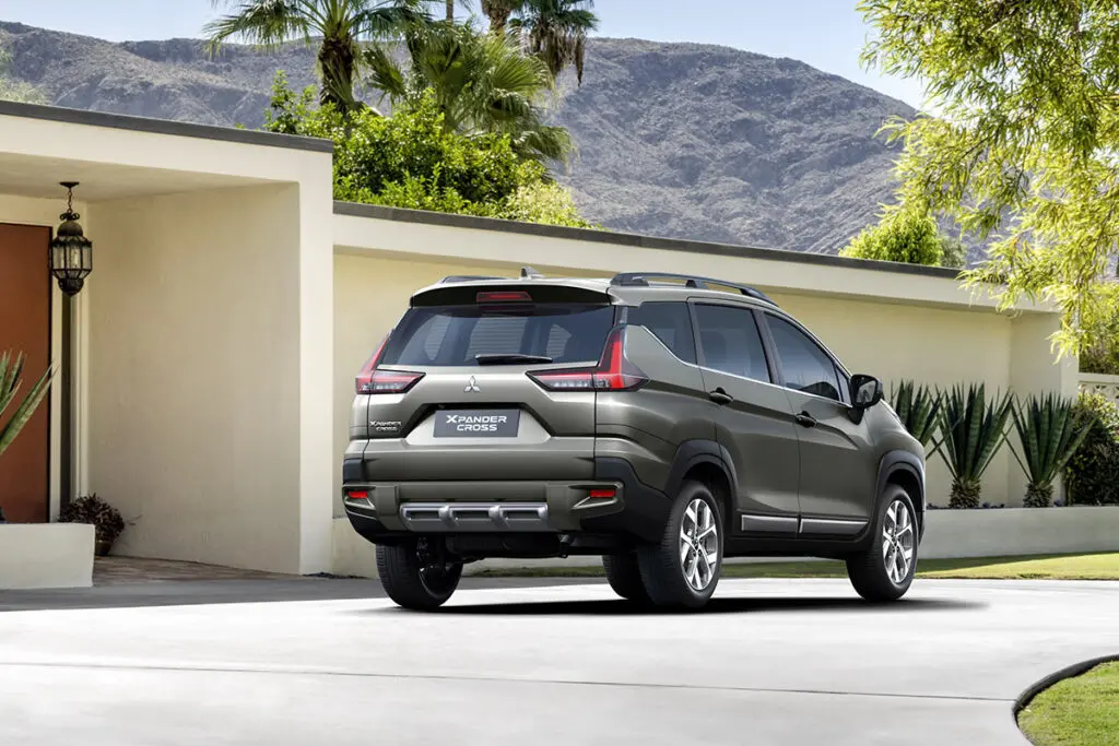 Mitsubishi Xpander Cross – вид сзади
