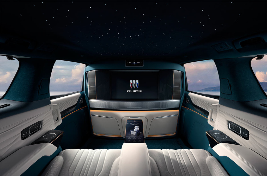 Такое оснащение Buick GL8 Century предоставляет максимум комфорта пассажирам при путешествиях на дальние расстояния