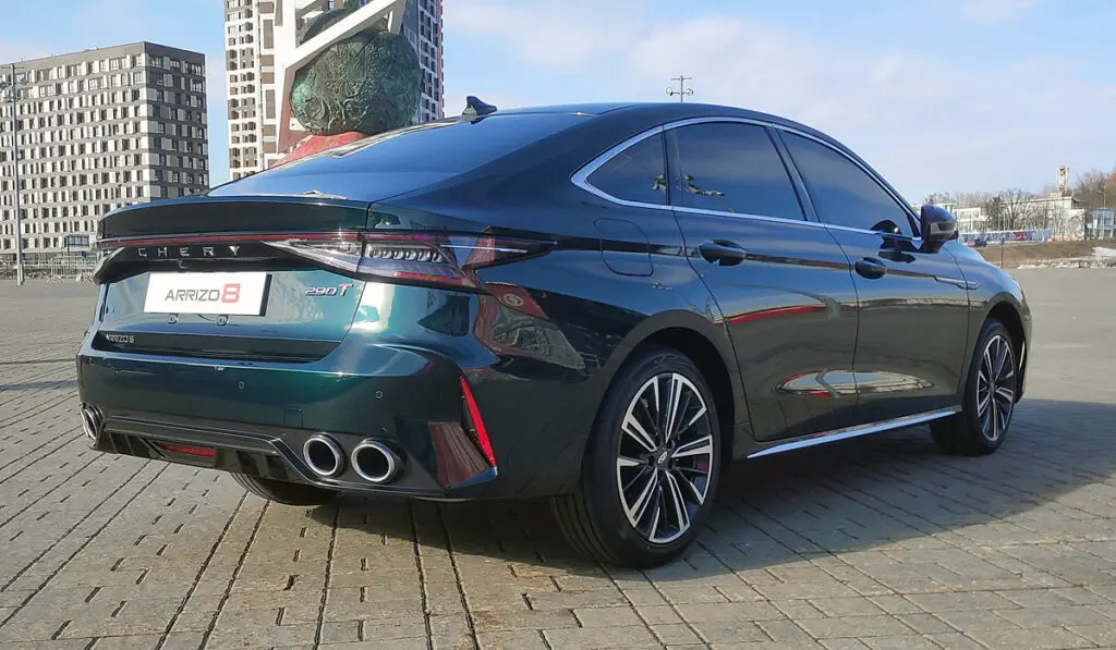 Колесная база – 2790 мм