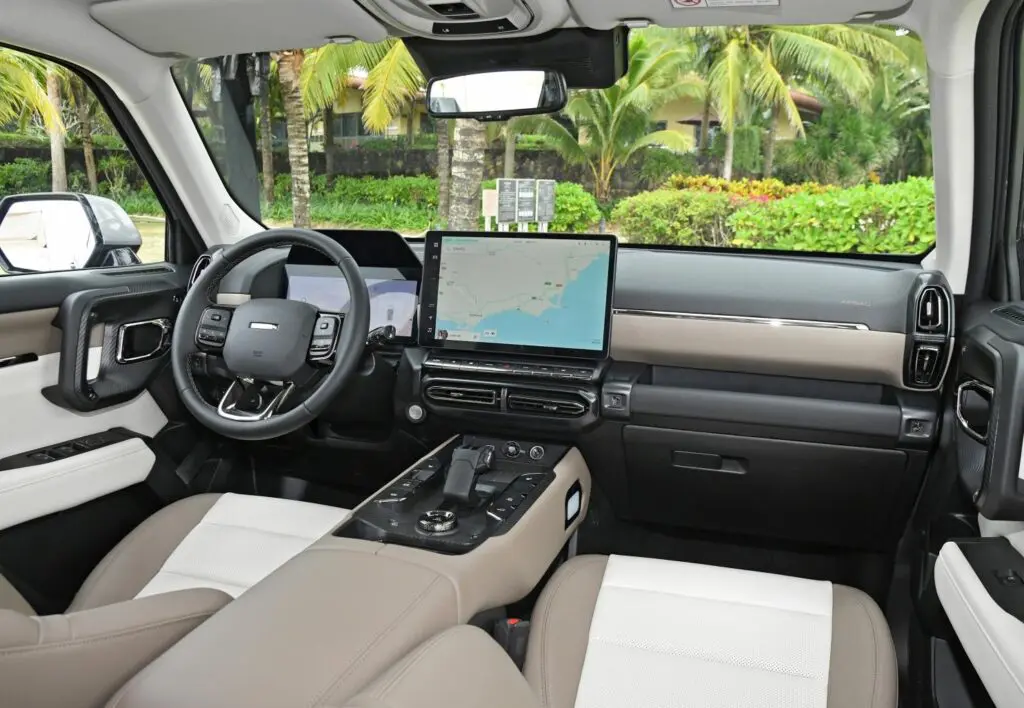 Передняя часть салона Haval Dargo второго поколения