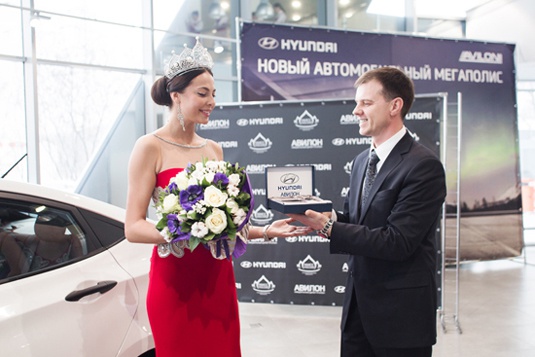 Авилон передал ключи от автомобиля победительнице «Мисс Россия 2014»!