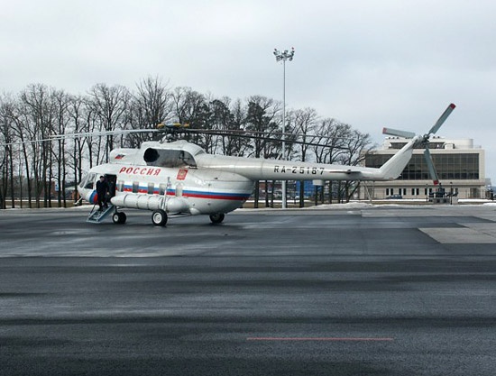 Вертолетные площадки вдоль трассы Москва-Петербург построят в начале 2011 года