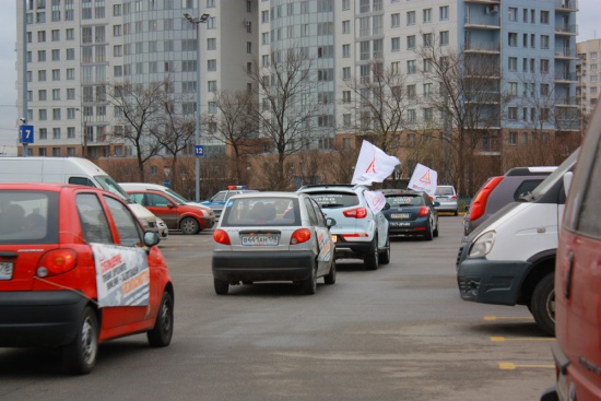 Автоцентр Аврора провел акцию "За безопасность на дороге".