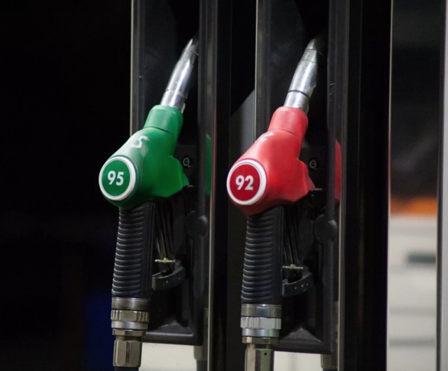 Можно ли смешивать бензин 92, 95 и 98. Разных заправок и производителей