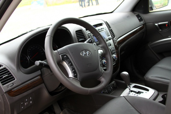 Hyundai Santa Fe 2010: что нового после фейслифта?