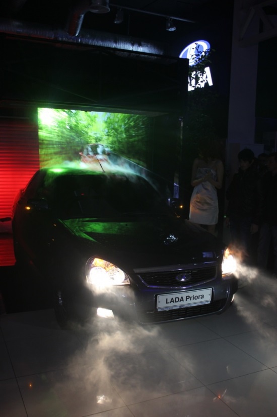 В автосалоне «Техинком-Авто» состоялась презентация автомобиля будущего.