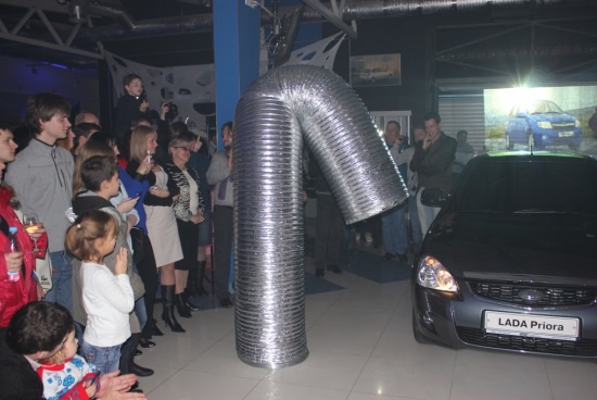 В автосалоне «Техинком-Авто» состоялась презентация автомобиля будущего.
