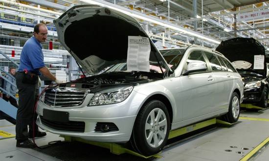 Mercedes-Benz сократит производство из-за падения спроса