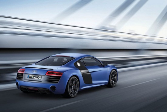 Audi представила свою серийную модель с лазерными фарами