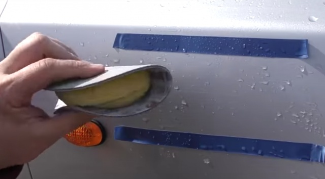Как убрать царапины на автомобиле?