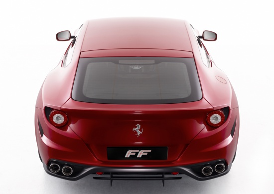 Первый полноприводный суперкар от Ferrari - фото